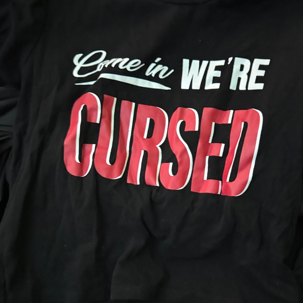 Black and Red Graphic Crop Top